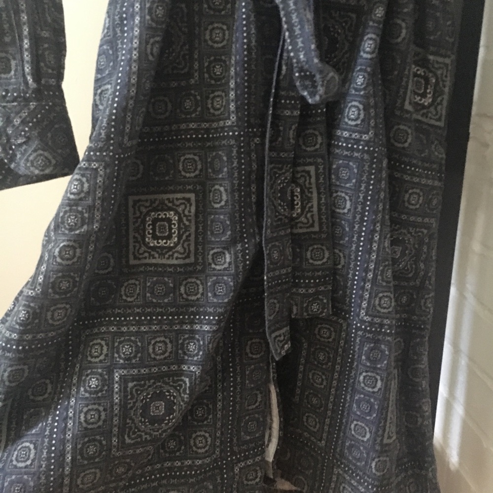 Dress - Picture 3 of 7